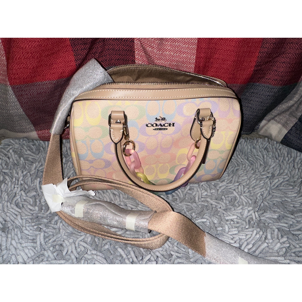 Coach Multicolor Signature Canvas Handbag with chain in Pink - Picture 6 of 9